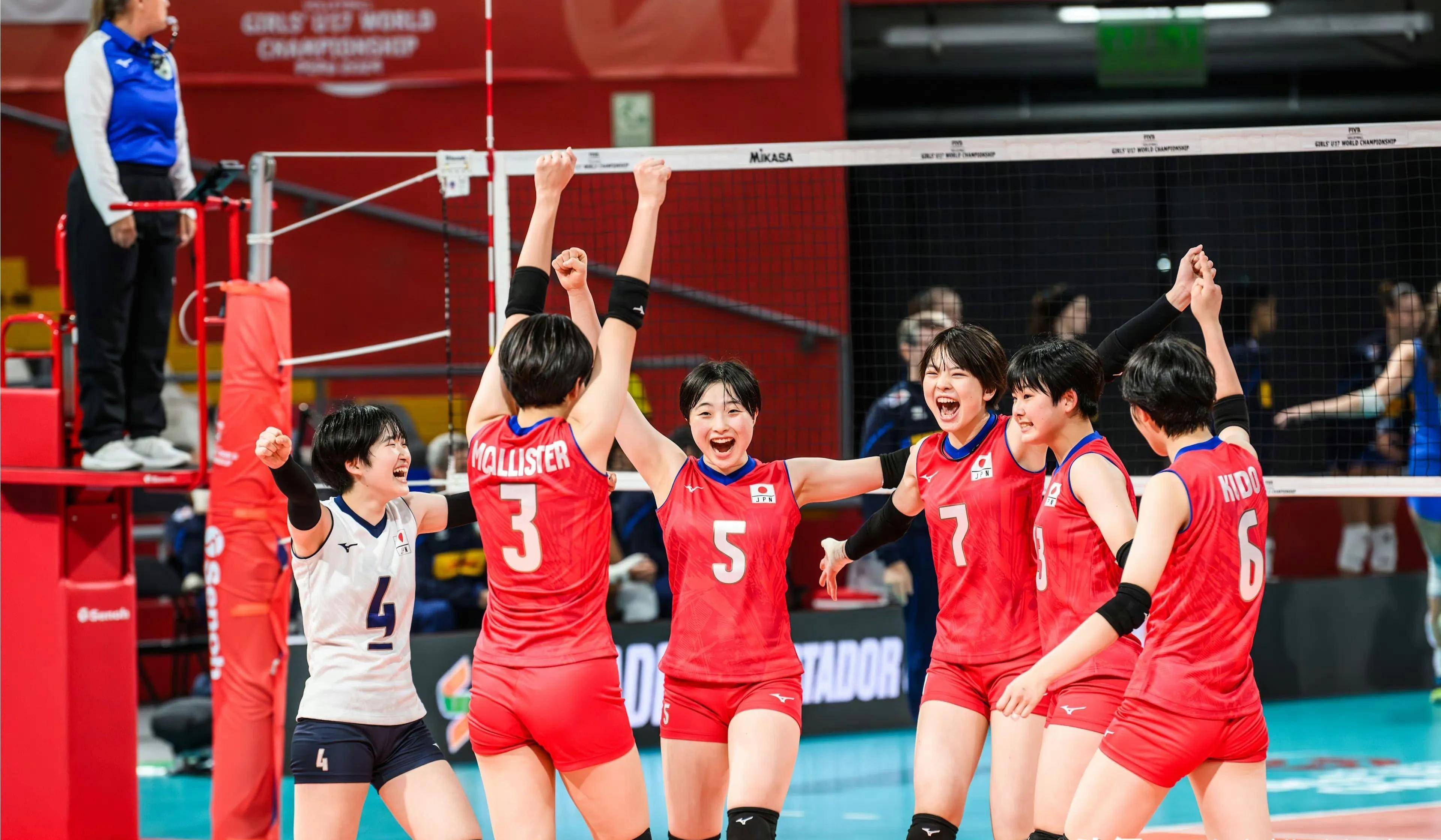 女子国际足球锦标赛日本队力克对手夺冠