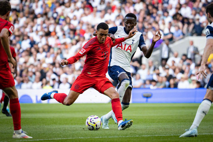 雷速官网-拜仁慕尼黑球员精彩表现，轻松击败对手