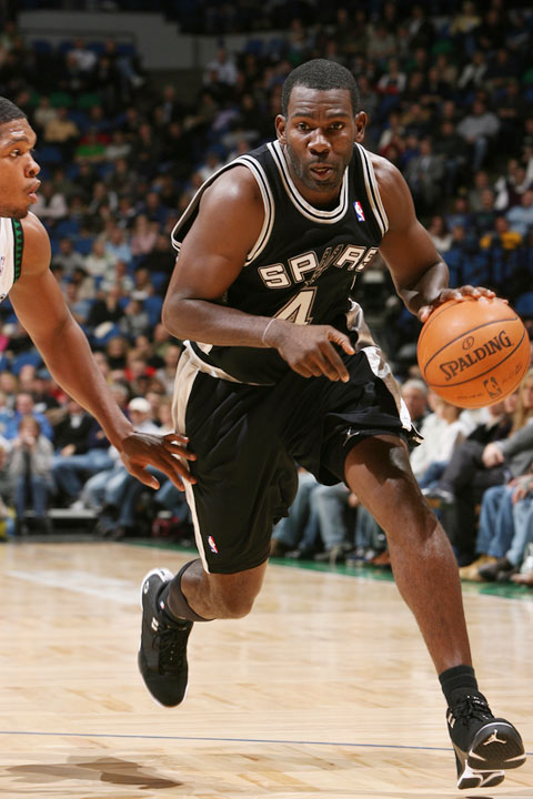 雷速官网-巴林男子篮球队发挥出色，实现突破！